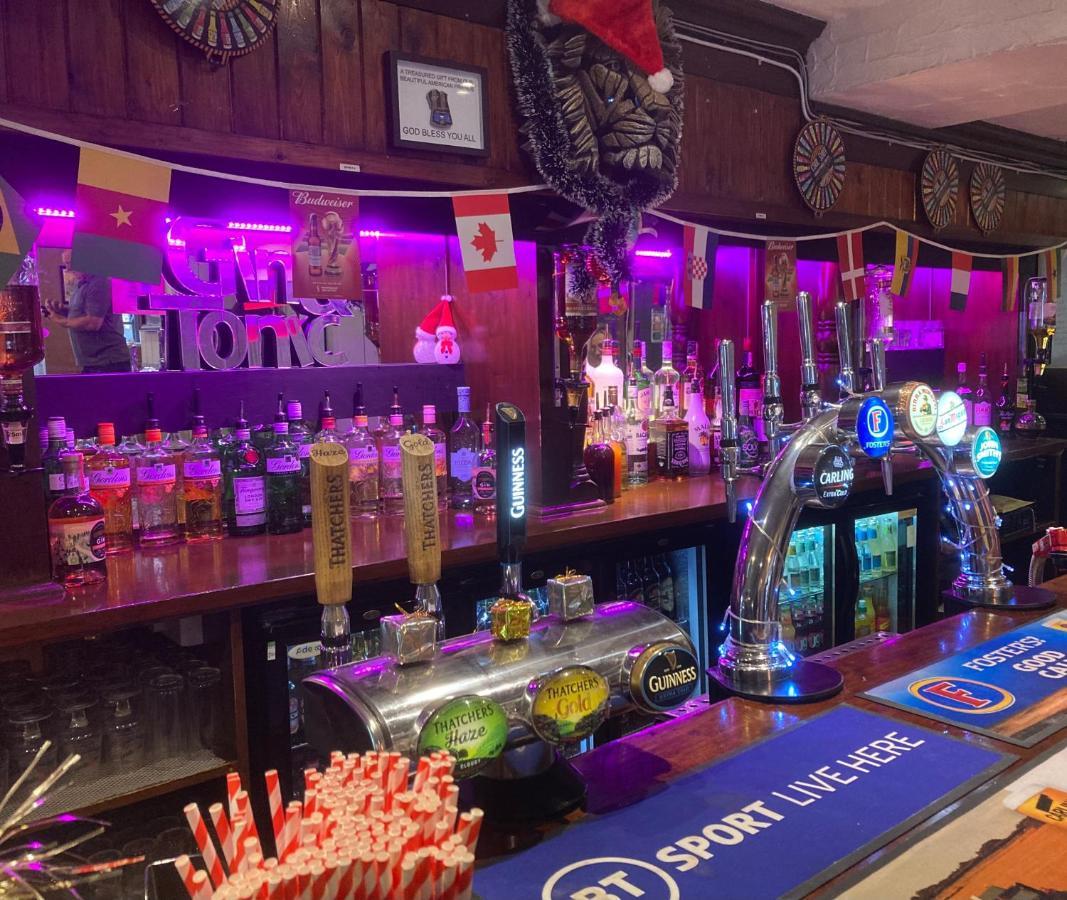 The Goldon Lion Hotel 韦茅斯 外观 照片